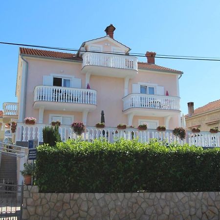 מאלינסקה Apartments Ravlic מראה חיצוני תמונה
